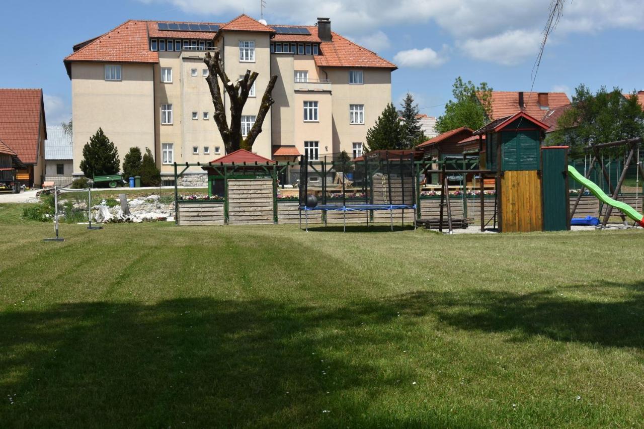 Apartments And Rooms Kod Eli Ravna Gora Zewnętrze zdjęcie