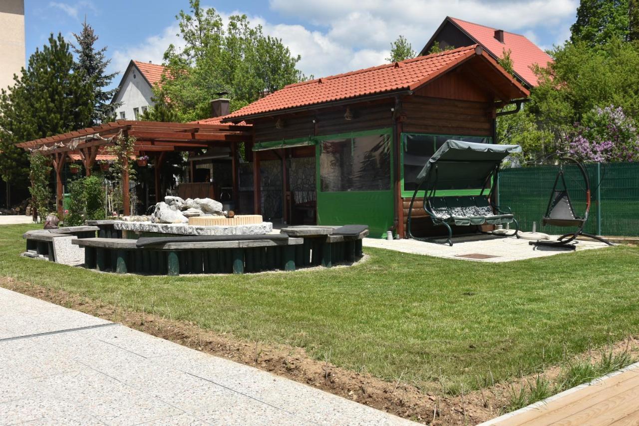 Apartments And Rooms Kod Eli Ravna Gora Zewnętrze zdjęcie