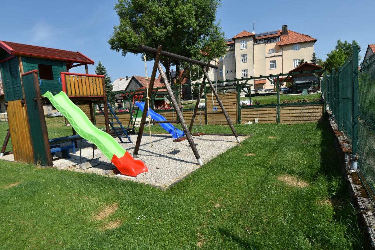 Apartments And Rooms Kod Eli Ravna Gora Zewnętrze zdjęcie