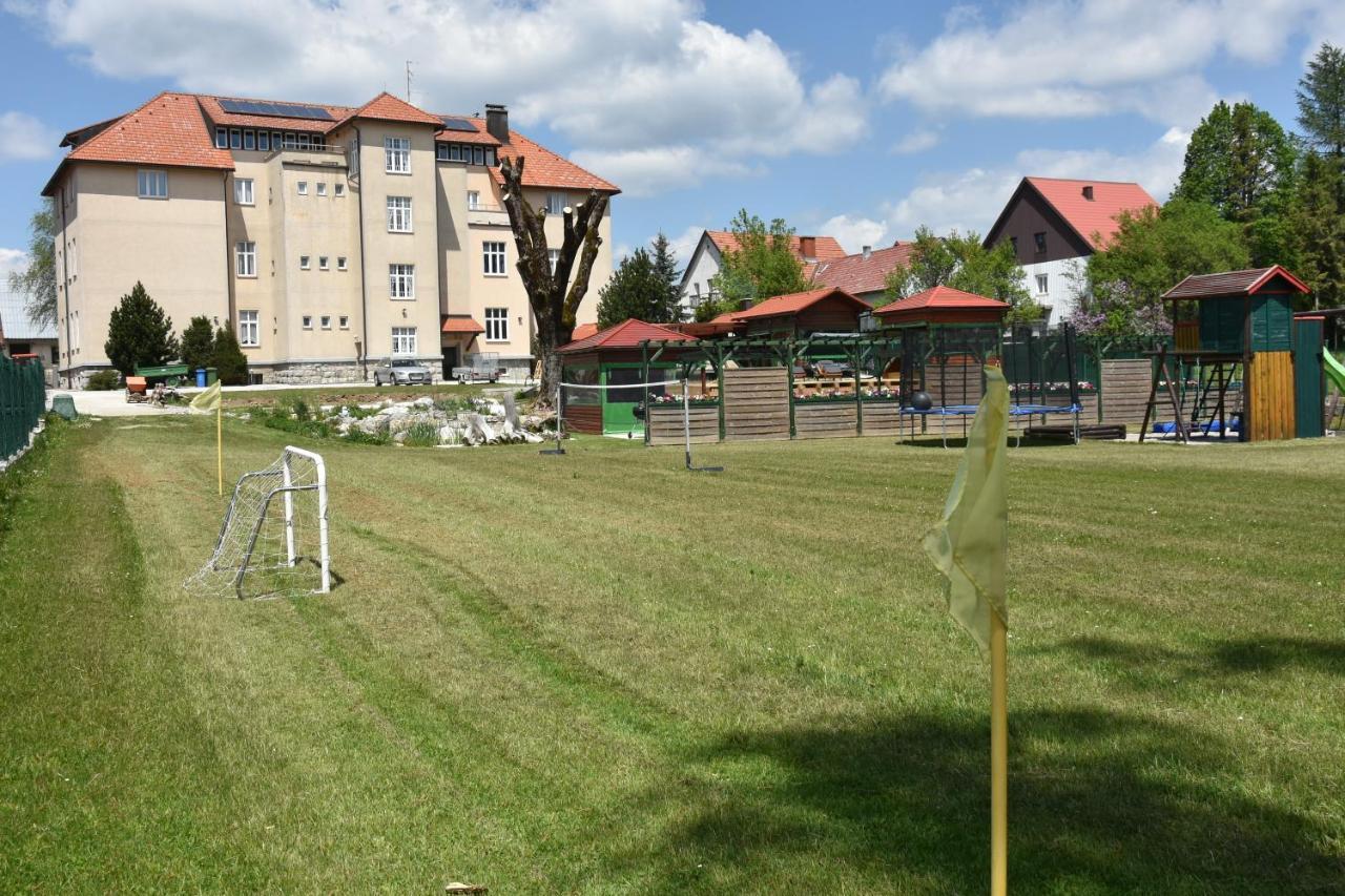 Apartments And Rooms Kod Eli Ravna Gora Zewnętrze zdjęcie