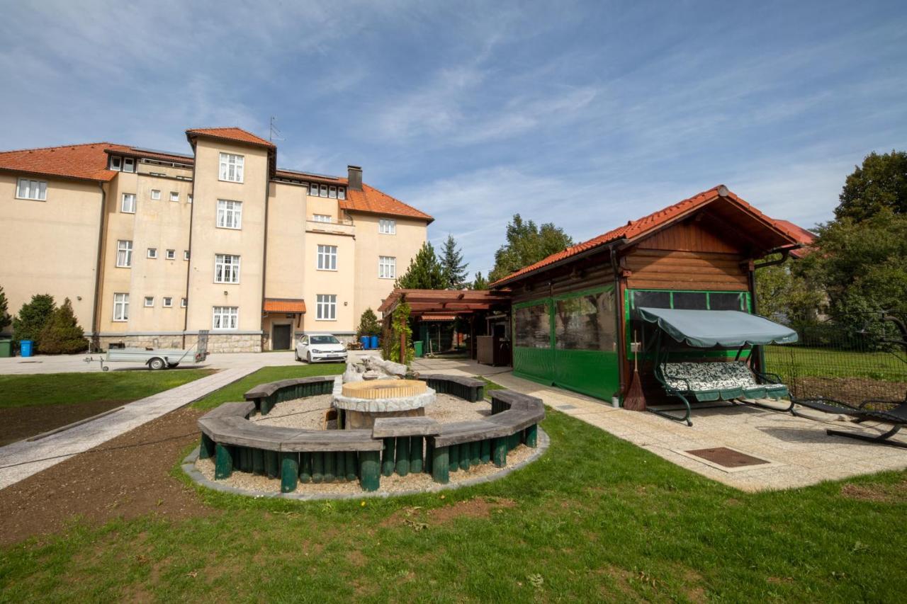 Apartments And Rooms Kod Eli Ravna Gora Zewnętrze zdjęcie